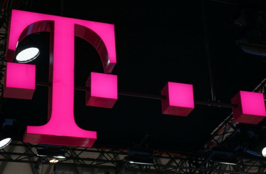 T-Mobile and hack group Lapsus$