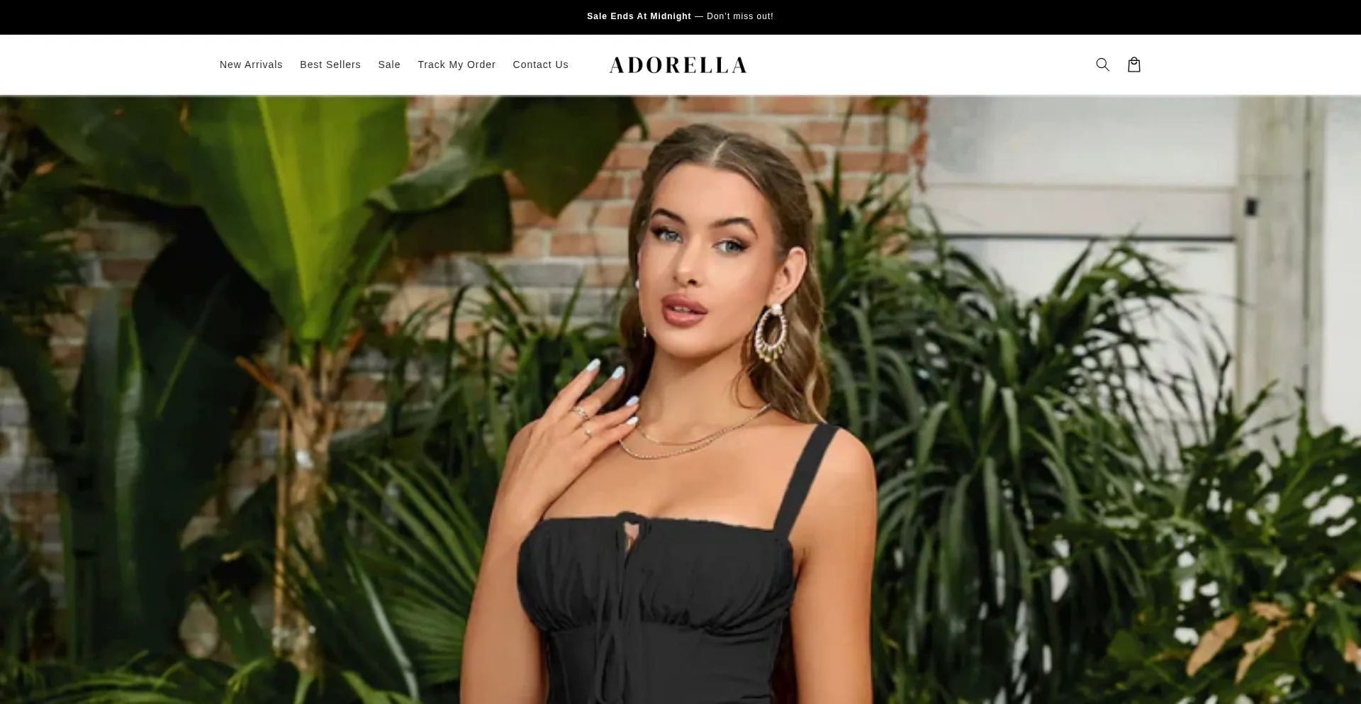 Website screenshot of Adorellaboutique.com