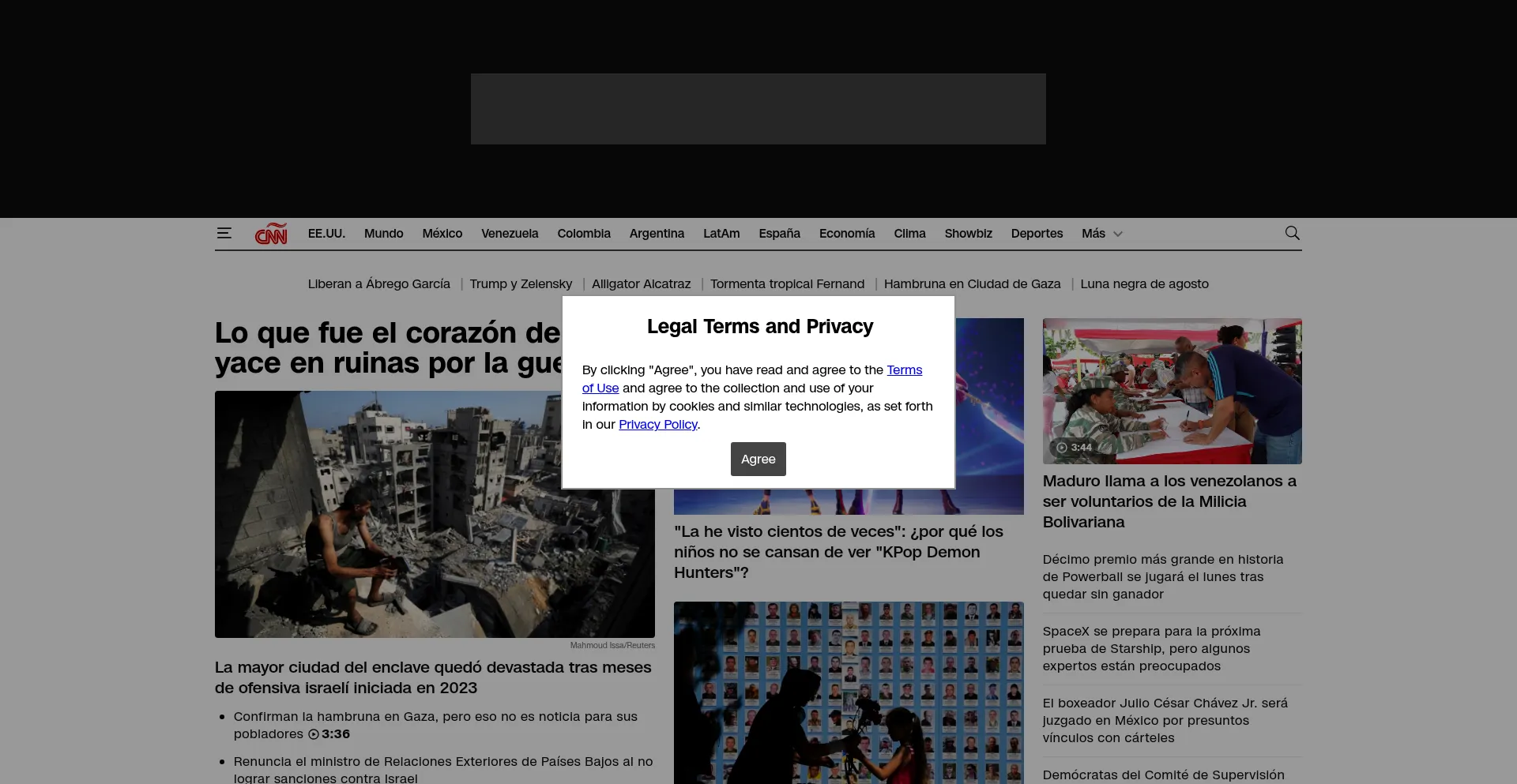 Website screenshot of Cnne.com